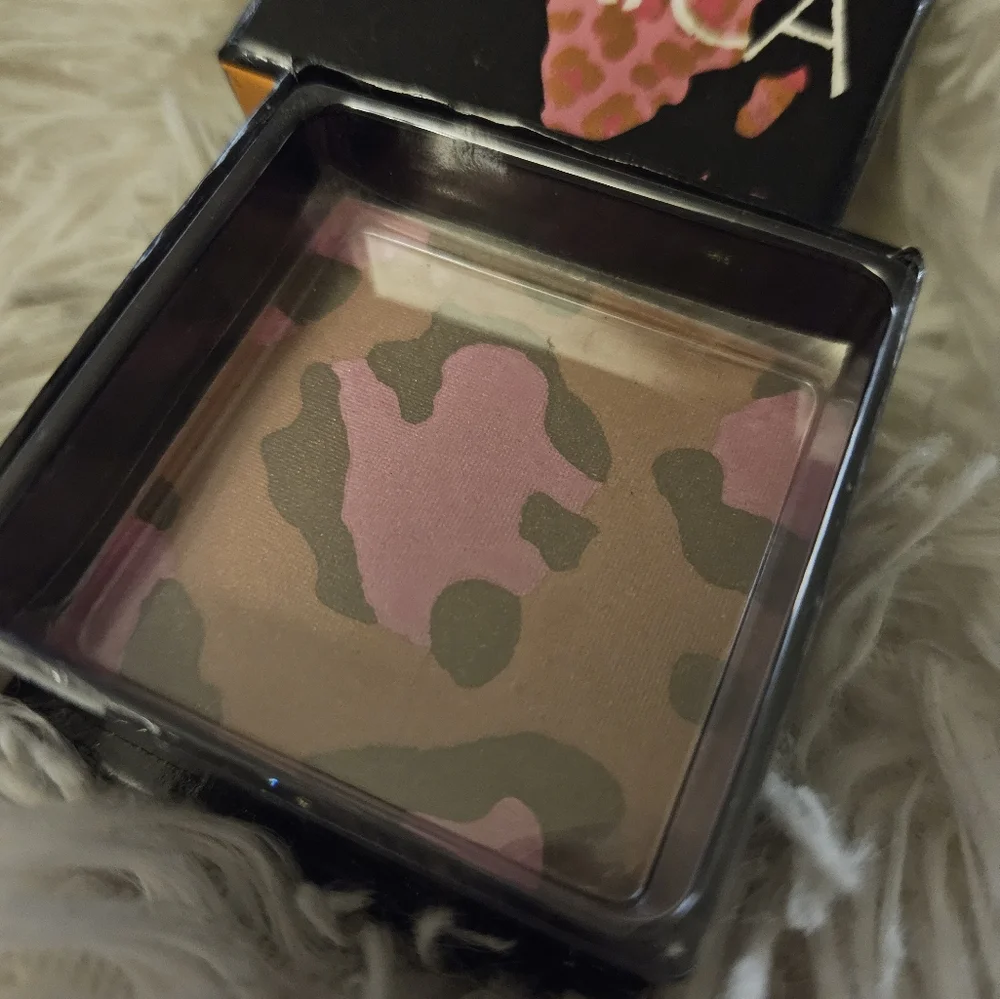 🆕️Africa Bronzer by W7